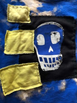 Screen printed blue skull t-shirt